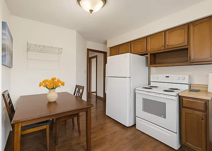 Cozy 1br King - Near Airport * Pittsburgh