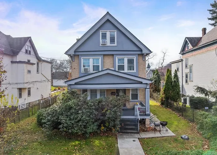 Cozy 1br King - Near Airport * Pittsburgh