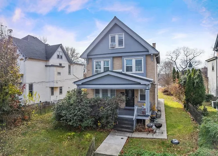 Cozy 1br King - Near Airport Pittsburgh