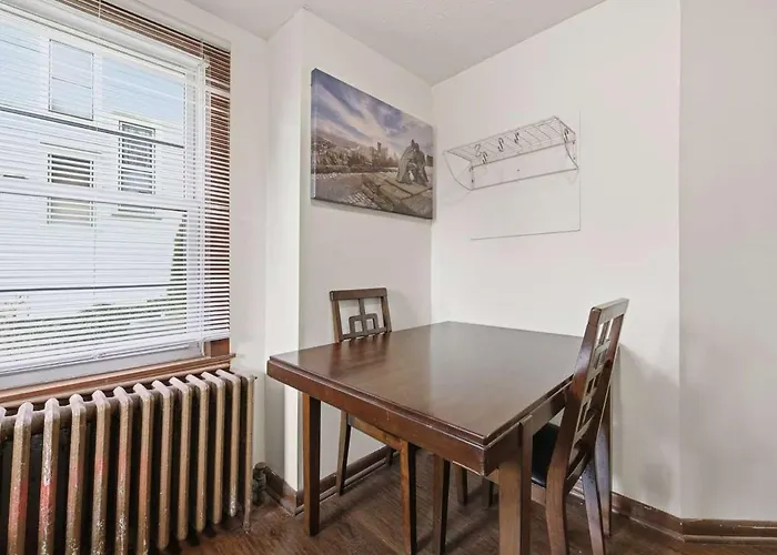 Apartment Cozy 1br King - Near Airport